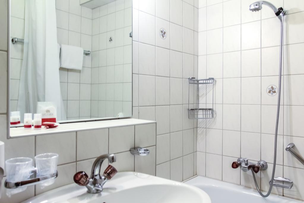 Hotel Tyrol-Alpenhof Зефельд-ін-Тіроль Екстер'єр фото