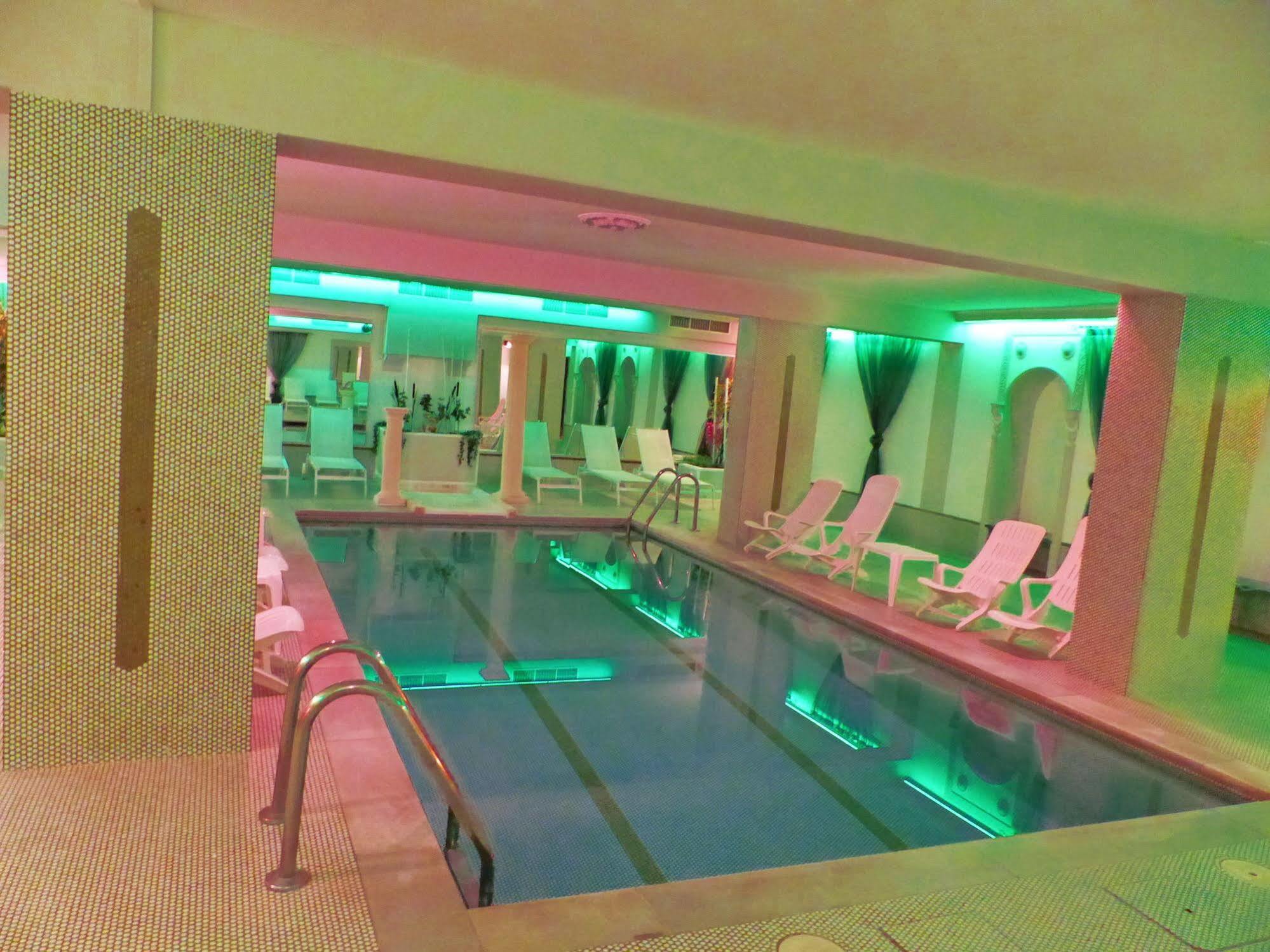 Hotel Tyrol-Alpenhof Зефельд-ін-Тіроль Екстер'єр фото